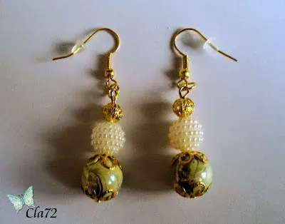 Orecchini di bigiotteria fatti a mano